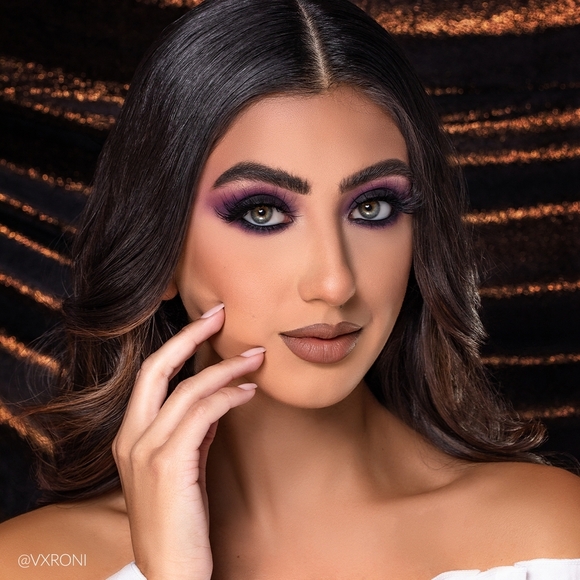 Beauty Creations Fortune Teller Eyeshadow Palette - Bold Multicolor Shades - Picture 3 of 3